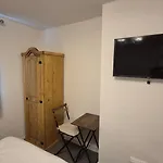 Beautiful Double Room In Acton, West London
