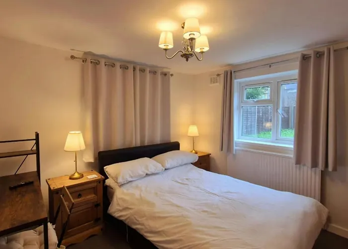 Beautiful Double Room In Acton, West London