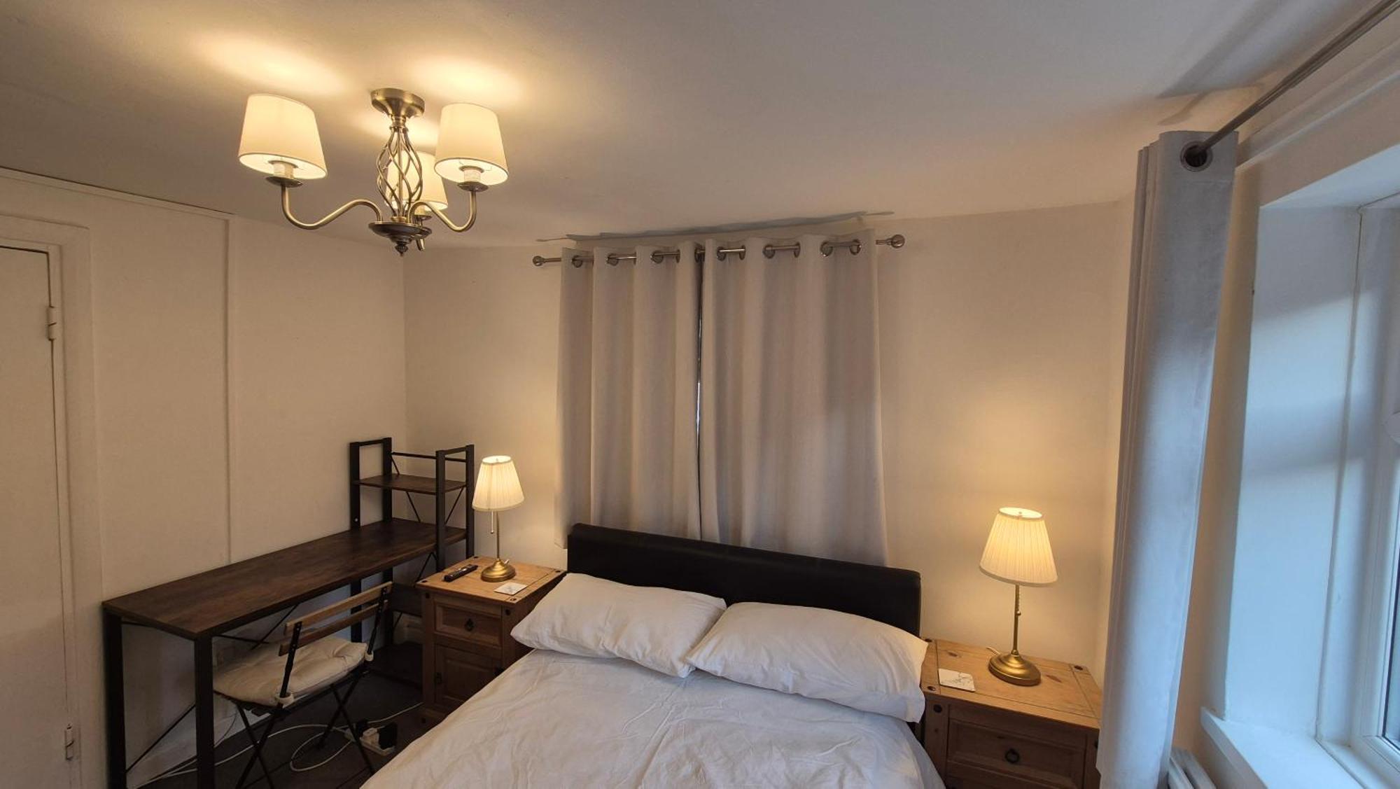 Homestay Beautiful Double In Acton, West London